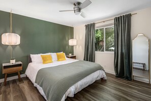 3 bedrooms, desk, free WiFi, bed sheets - Chateau Balboa! Heated Pool/BBQ/Family Friendly (Tempe)