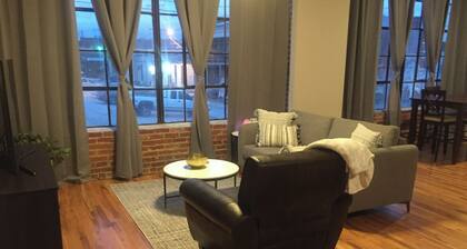 Downtown loft in Webb City! New! 🥇🌟