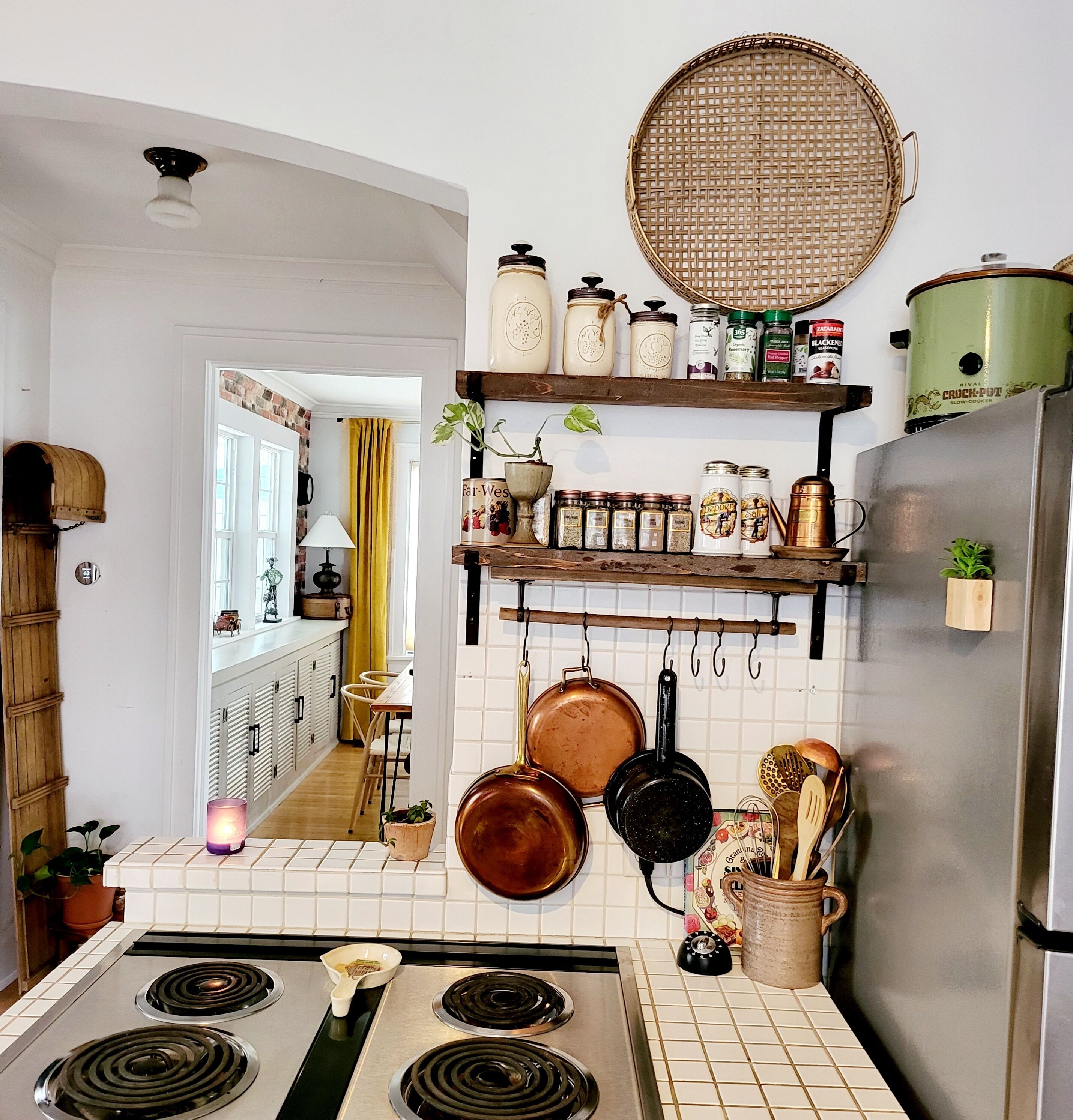 Frigorífic, microones, forn i placa de cuina 