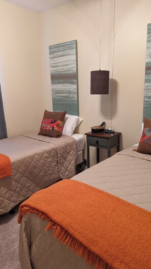 2 bedrooms, desk, iron/ironing board, free WiFi