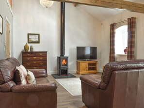 Fireplace - Apple Tree Barn- UK40791 (Minshull Vernon, near Nantwich)