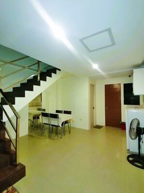 Private kitchen - 2020 Travelers Inn (Dumaguete)