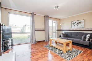 Casa, varias camas | Sala de estar
