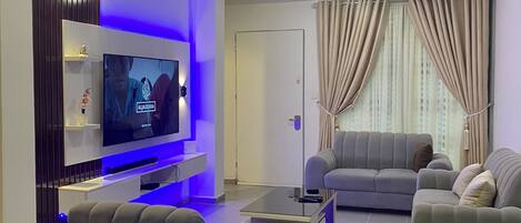 TV, Netflix, streaming services