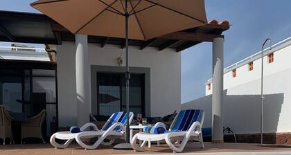 Lovely villa - all day sun, heated private pool with golf views, close to beach