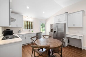 House, 3 Bedrooms | Dining - Point Clear Cottage (Fairhope)