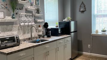 Fridge, microwave, coffee/tea maker, electric kettle