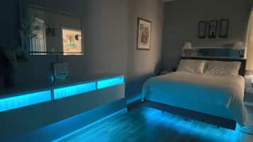 1 chambre, fer et planche à repasser, accès au Wi-Fi (inclus)