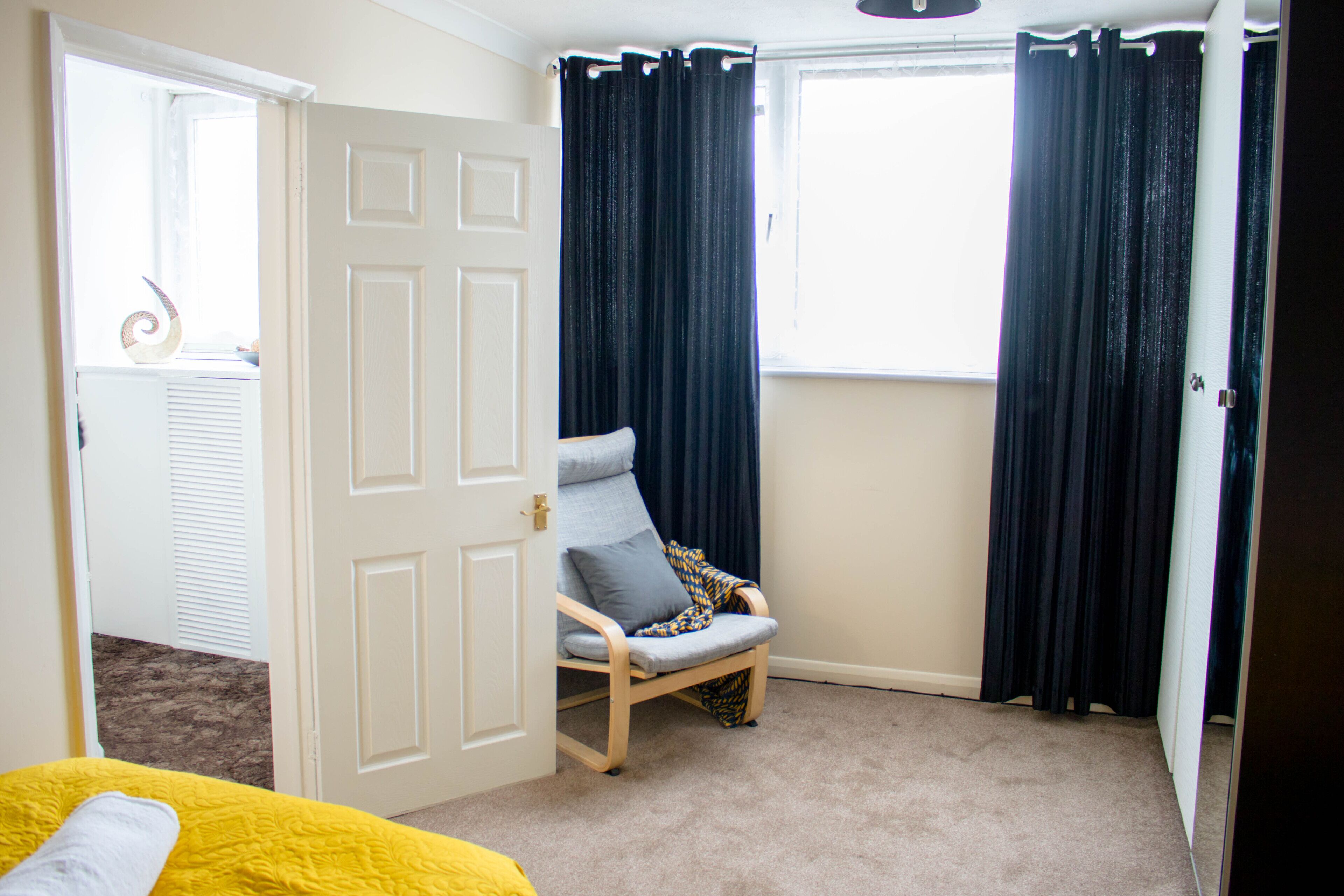 ハウス | 5 室のベッドルーム、アイロン / アイロン台、WiFi (無料)、ベッドシーツ