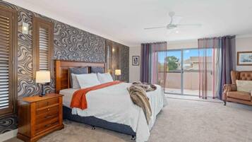 4 Schlafzimmer, Bügeleisen/Bügelbrett, Internetzugang, Bettwäsche