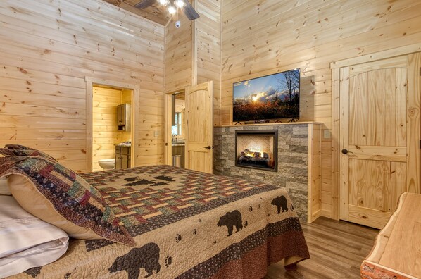 3 bedrooms, iron/ironing board, travel crib, free WiFi