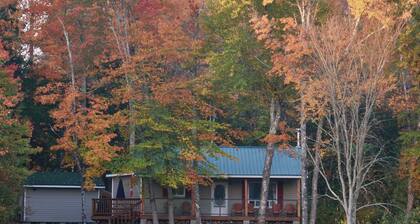 Quiet Getaway - 4 Season Lakefront Cottage