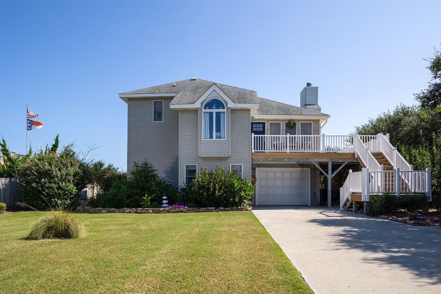 Updated beach house Kitty Hawk on Seascape with new pool! Walk to beach!