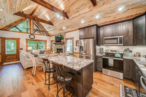 Refrigerador, microondas, horno, placa de cocina