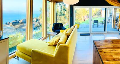 Private Coastal Waterfall Escape, for Couples- Tides, Sauna, 55' Ocean Falls