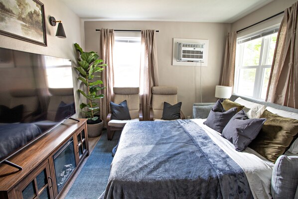 1 bedroom, iron/ironing board, free WiFi, bed sheets