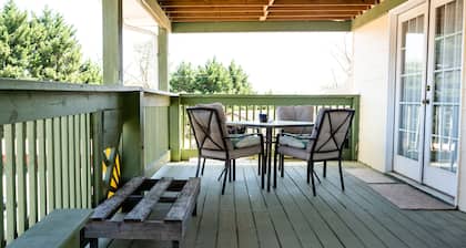 Peaceful Paradise 3BR Cottage Getaway
