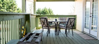 Peaceful Paradise 3BR Cottage Getaway