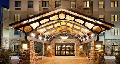 1 Bedroom | Near the University of Kentucky.