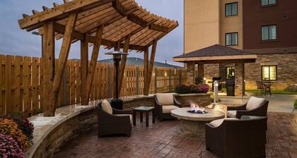 1 Bedroom | Free Breakfast. Indoor Pool