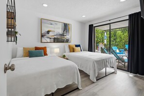3 bedrooms, desk, iron/ironing board, travel crib - Modern Retreat, Heated Pool, Bikes, Beach, Firepit, Near Mercato & Ritz (Naples)
