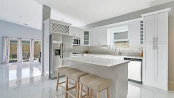 Dining tables, kitchen islands