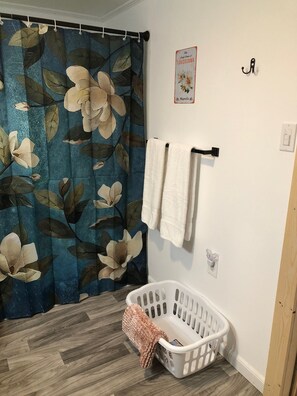 Ensemble baignoire-douche