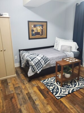 2 Schlafzimmer, Bügeleisen/Bügelbrett, kostenloses WLAN, Bettwäsche