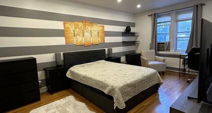 Big bedrooms located 20 mins from Manhattan & 15 mins from Forrest Hill Stadium