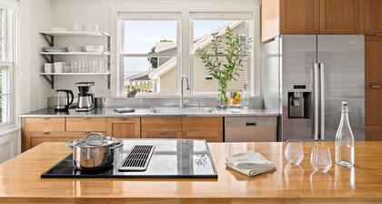 In-town, coastal + relaxing in Rockland