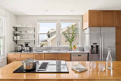 In-town, coastal + relaxing in Rockland