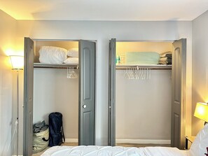 2 bedrooms, desk, iron/ironing board, travel cot