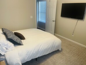 3 bedrooms, iron/ironing board, free WiFi, bed sheets