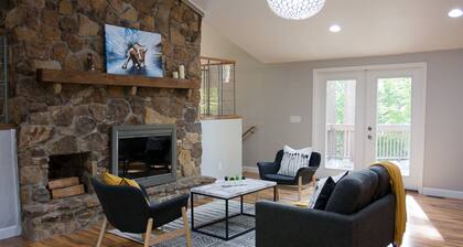 ‼️‼️ Modern Wooded Retreat ‼️‼️ 6min to Purdue