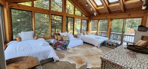 9 bedrooms, desk, iron/ironing board, free WiFi