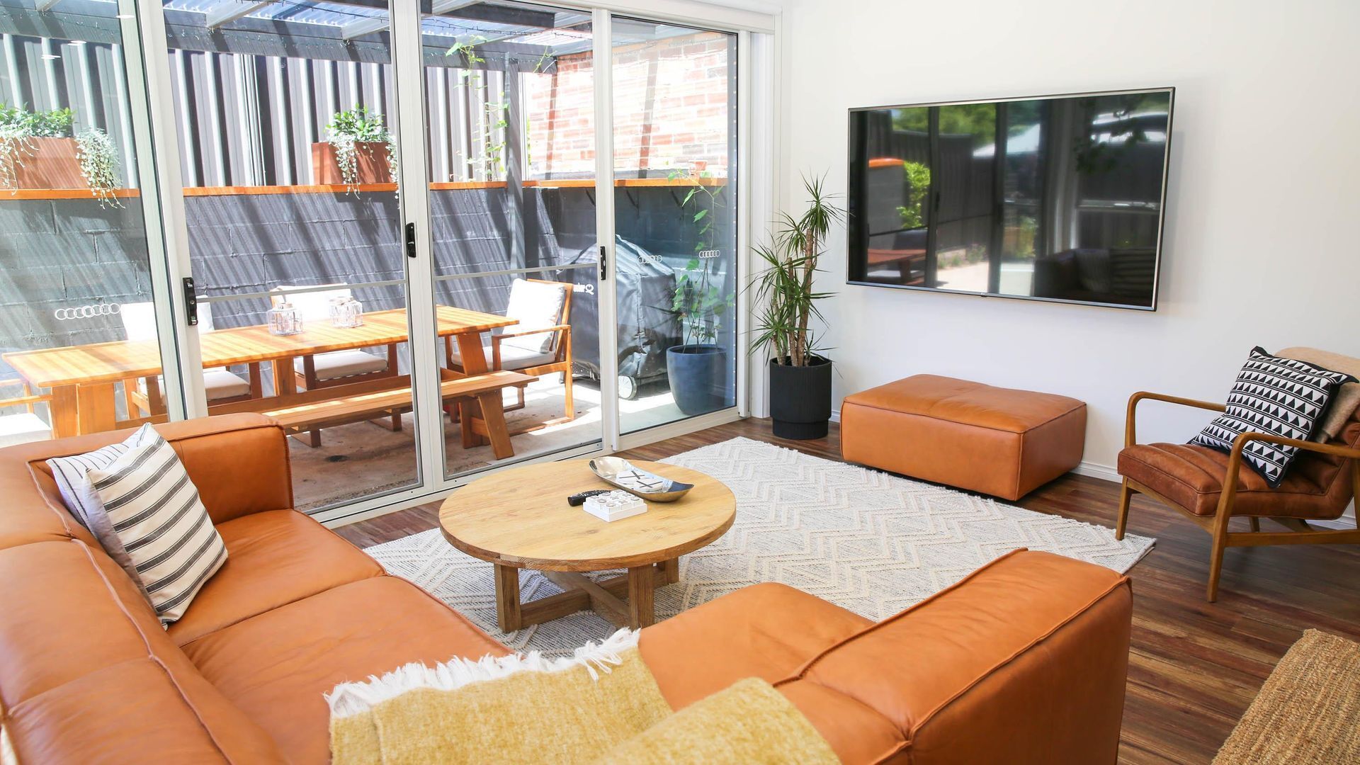 スマートテレビ、ステレオ