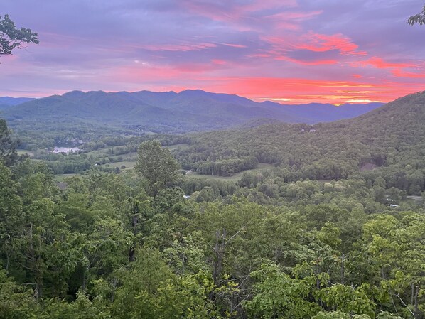 Property grounds - New Home with Beautiful Mountain Views (Hayesville)