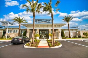 Exterior - Best Windsor Island House (Davenport)