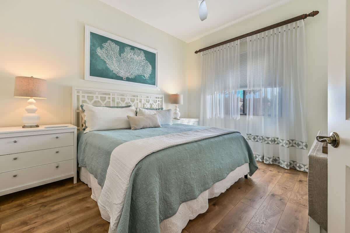 Iron/ironing board, travel crib, free WiFi, bed sheets