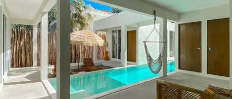 حمّام سباحة خارجي