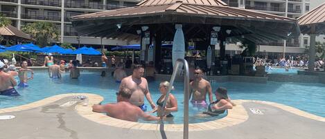 Innendørsbasseng og utendørsbasseng