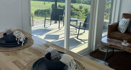 Cozy Shipping Container Home with River View near Eureka Springs