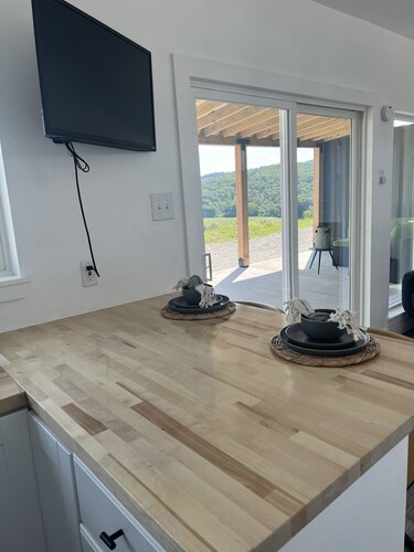 Unique Shipping Container Home with River View near Eureka Springs 