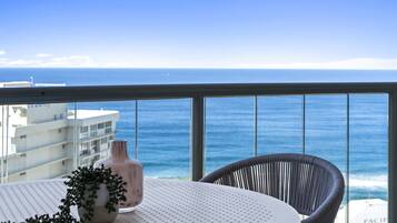 Apartamento, 4 quartos | Terraço/pátio