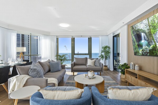 Living area - Sun City - Q Stay (Surfers Paradise)