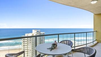 Apartamento, 4 habitaciones | Terraza o patio