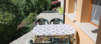 2-Bed Borgo val di Taro Apt w/ Private Terrace