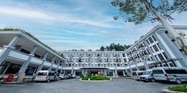 Fachada de la propiedad