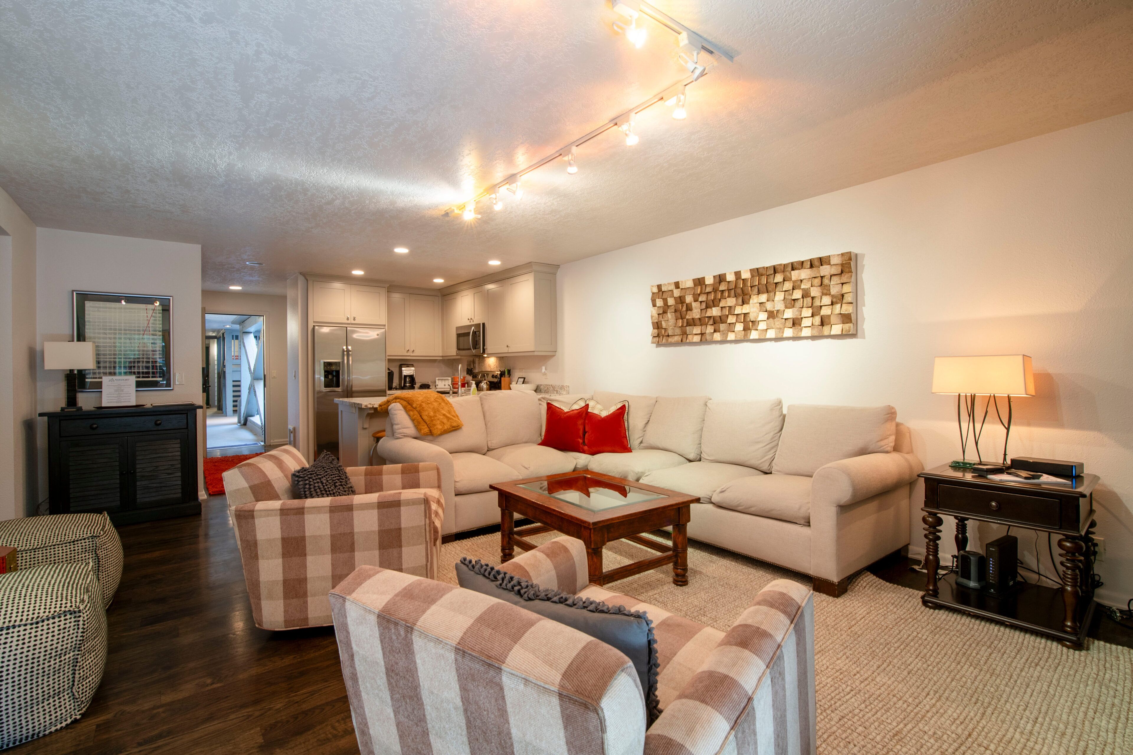 Condo at PCMR Base, Walk to Main Street, Common Heated Pool, Hot Tub, Free Transit!