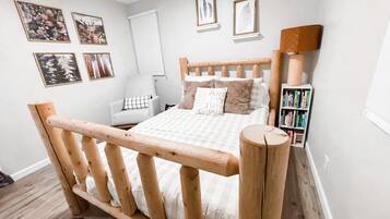 2 bedrooms, iron/ironing board, travel cot, free WiFi